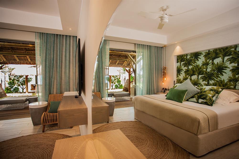 Paradis Beachcomber Golf Resort & Spa